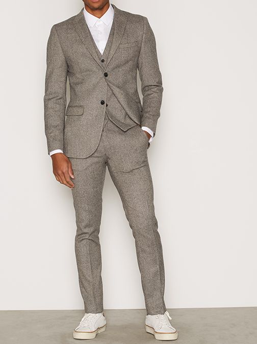 Men's Light Grey Check Three-Piece Suit – Complete Formal Elegance - Image 3
